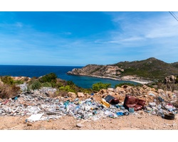 Xử lí rác thải trên đảo Bình Ba
