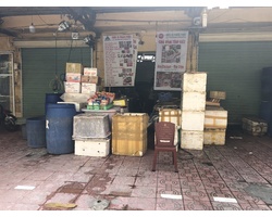 Câu chuyện rác ở chợ Long Biên (Hà Nội)
