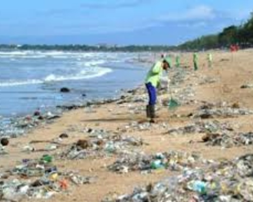 Rác thải nhựa trên biển